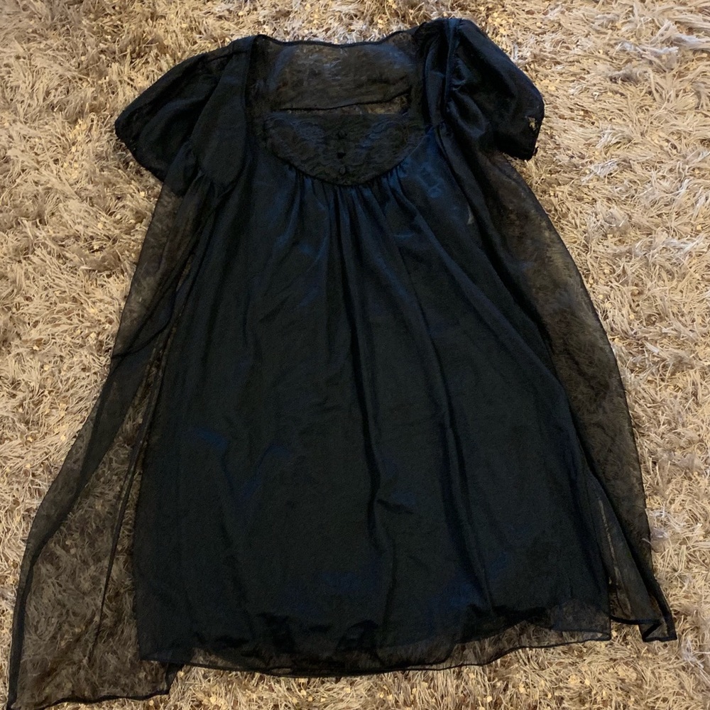 Black Negligee - Picture 8 of 9
